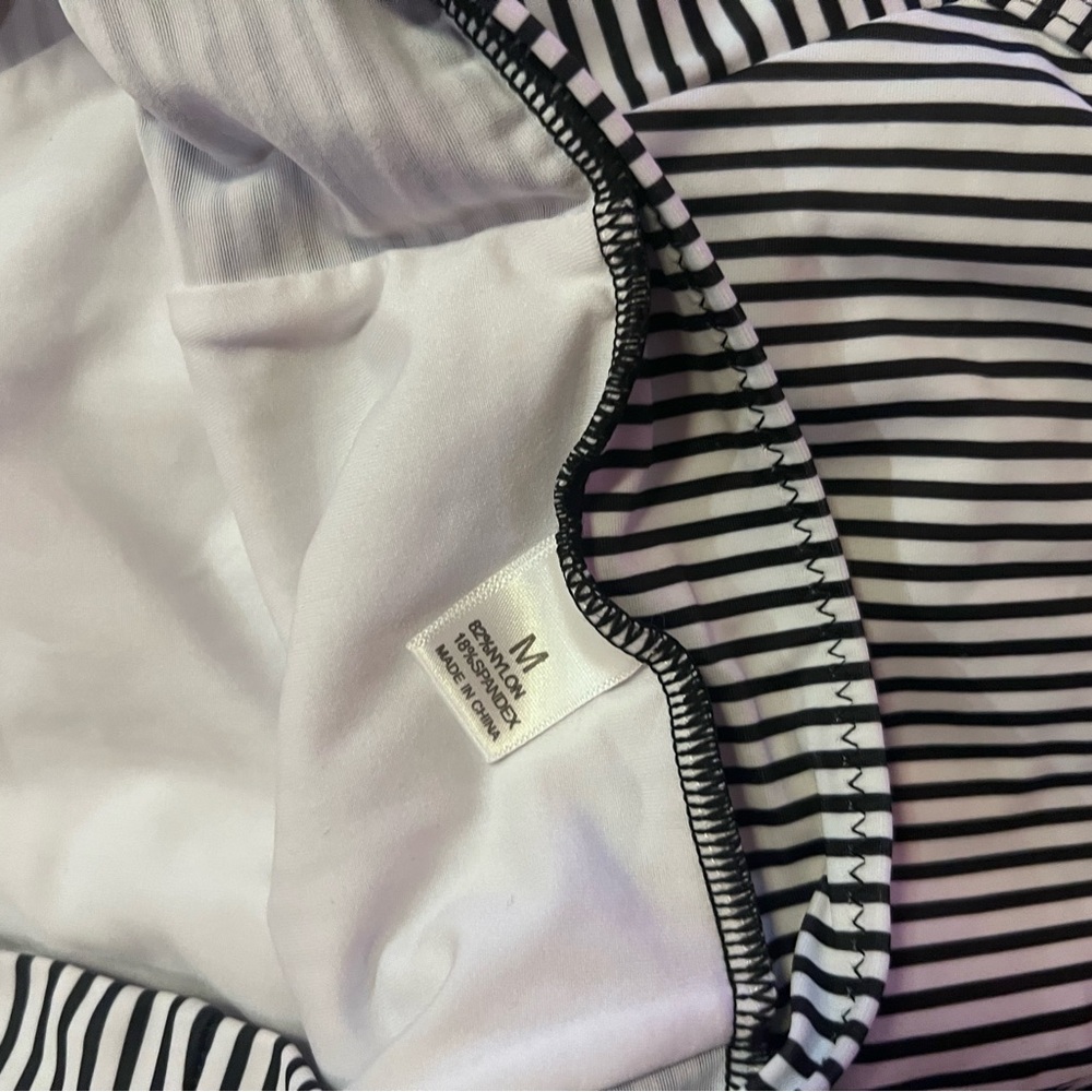 Burgundy bikini top 8 and medium black and white stripped high waisted bottoms - Picture 5 of 5